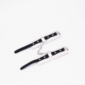 Бело-красные кожаные наручники - Crazy Handmade - купить с доставкой в Королеве