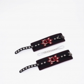 Черные кожаные наручники с красным декором и строчкой - Crazy Handmade - купить с доставкой в Королеве