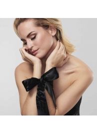 Черные ленты для связывания SILKY SENSUAL HANDCUFFS - Bijoux Indiscrets - купить с доставкой в Королеве