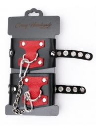 Черные наручники с красным декором и заклепками - Crazy Handmade - купить с доставкой в Королеве
