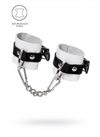 Бело-черные кожаные наручники с одним ремешком с люверсами - Pecado - купить с доставкой в Королеве