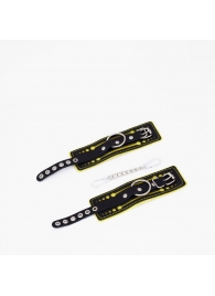 Черно-желтые кожаные наручники с жёлтой строчкой - Crazy Handmade - купить с доставкой в Королеве