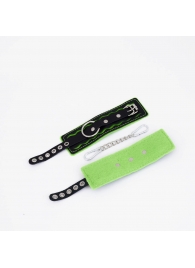 Черно-зеленые кожаные наручники с зеленой строчкой - Crazy Handmade - купить с доставкой в Королеве