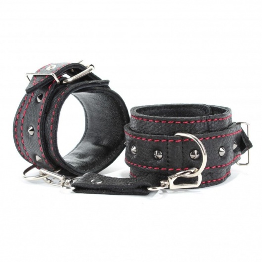 Черные наручники из натуральной кожи на карабинах - БДСМ Арсенал - купить с доставкой в Королеве