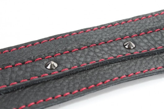 Черный ошейник из натуральной кожи с шипами - БДСМ Арсенал - купить с доставкой в Королеве