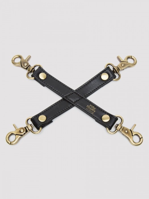Черный фиксатор для манжет Bound to You Faux Leather Hogtie - Fifty Shades of Grey - купить с доставкой в Королеве