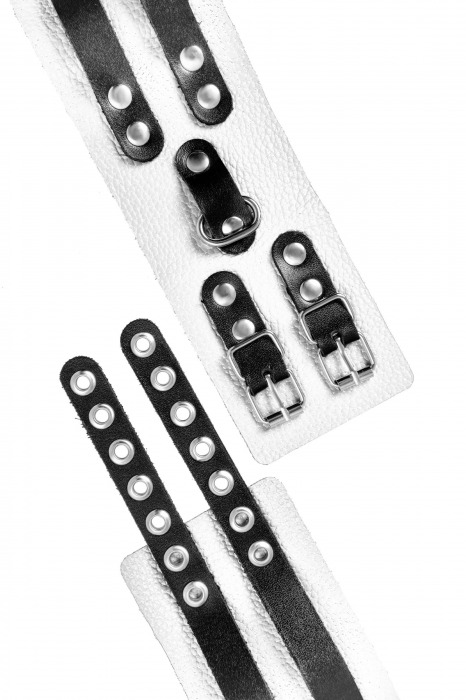 Бело-черные оковы с двумя ремешками и люверсами - Pecado - купить с доставкой в Королеве