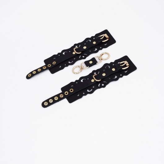 Черные кожаные наручники с узорами и золотистой фурнитурой - Crazy Handmade - купить с доставкой в Королеве