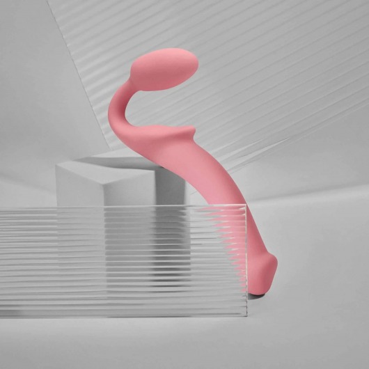 Розовый безремневой страпон Strap-on-me Semi-Realistic Bendable Strap-On size L - Strap-on-me - купить с доставкой в Королеве