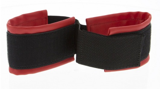 Полиуретановые манжеты для фиксации рук вместе Bound Together Wrist Restraints - Blush Novelties - купить с доставкой в Королеве